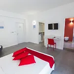Alojamento de Acomodação e Pequeno-almoço A Due Passi Dal Mare 4*