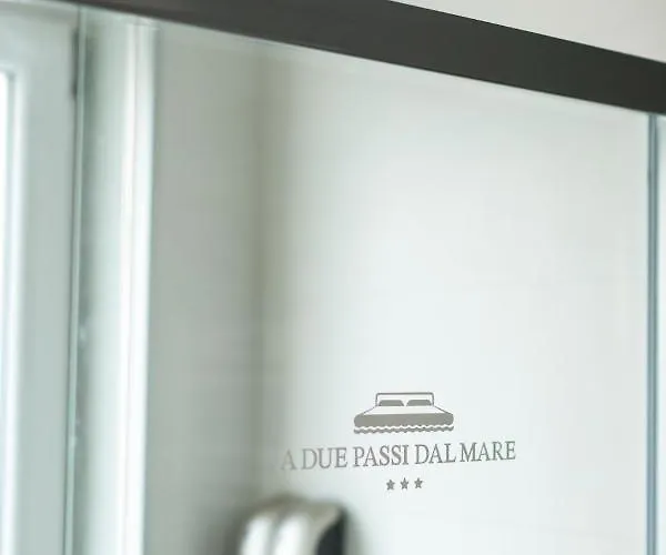 A Due Passi Dal Mare Bed & Breakfast 4*