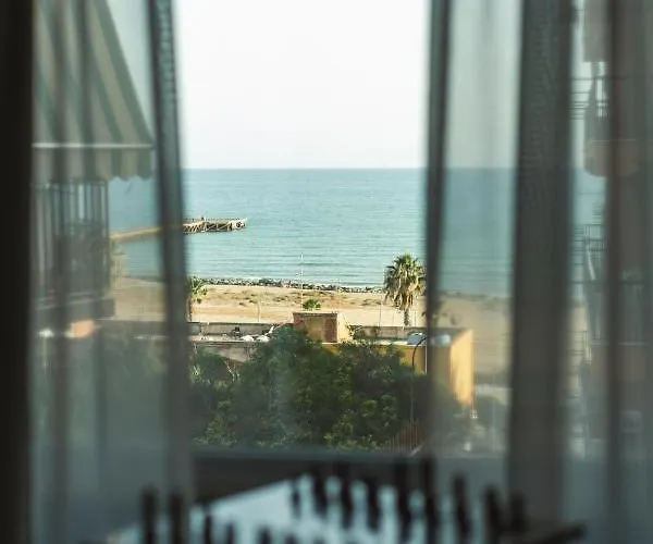 A Due Passi Dal Mare Bed & Breakfast Gela