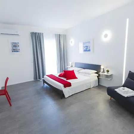 A Due Passi Dal Mare Bed and breakfast 4*