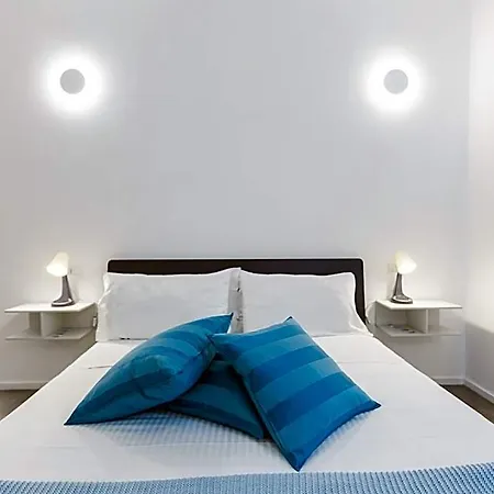 A Due Passi Dal Mare Bed & Breakfast 4*
