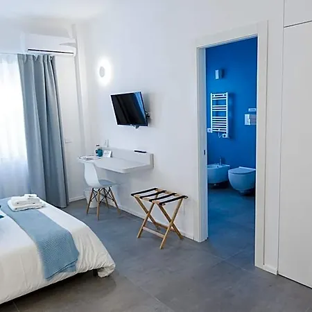A Due Passi Dal Mare Bed & Breakfast